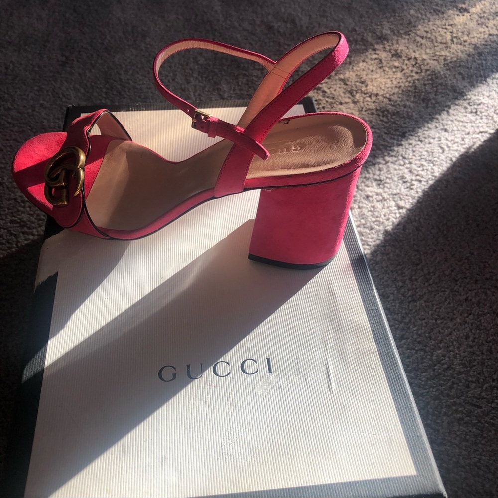 Gucci hot pink  GG sandals size 38 worn once box and dust bag included